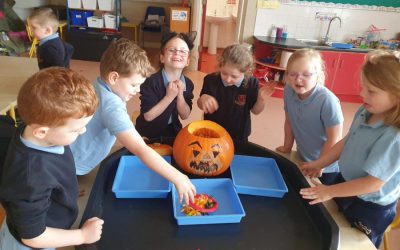 Old fashioned Halloween games in Senior Infants