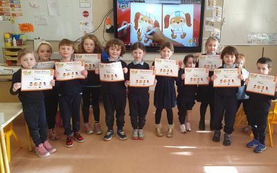 Junior Infants get certificate for Food Dudes